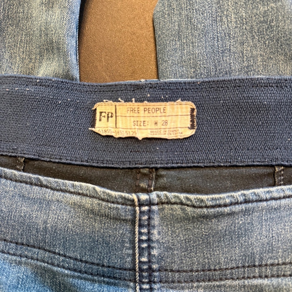 Free People Penny PullOn Flare Jeans 28 Blue High Rise Stretch Bell Bottom Boho - Picture 3 of 9